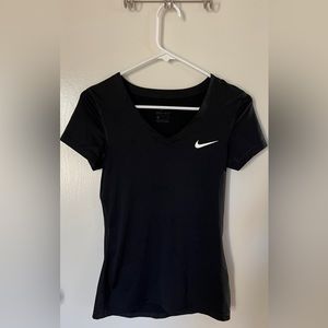Women’s Nike Dry Fit Athletic Top✔️